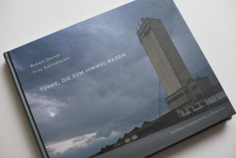 Türme, die zum Himmel ragen © Robert Dorner